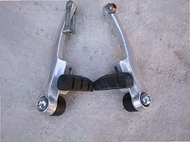 Linear Pull Bicycle V-Brake W/Pads Calipers for MTB/AT/BMX, Silver
